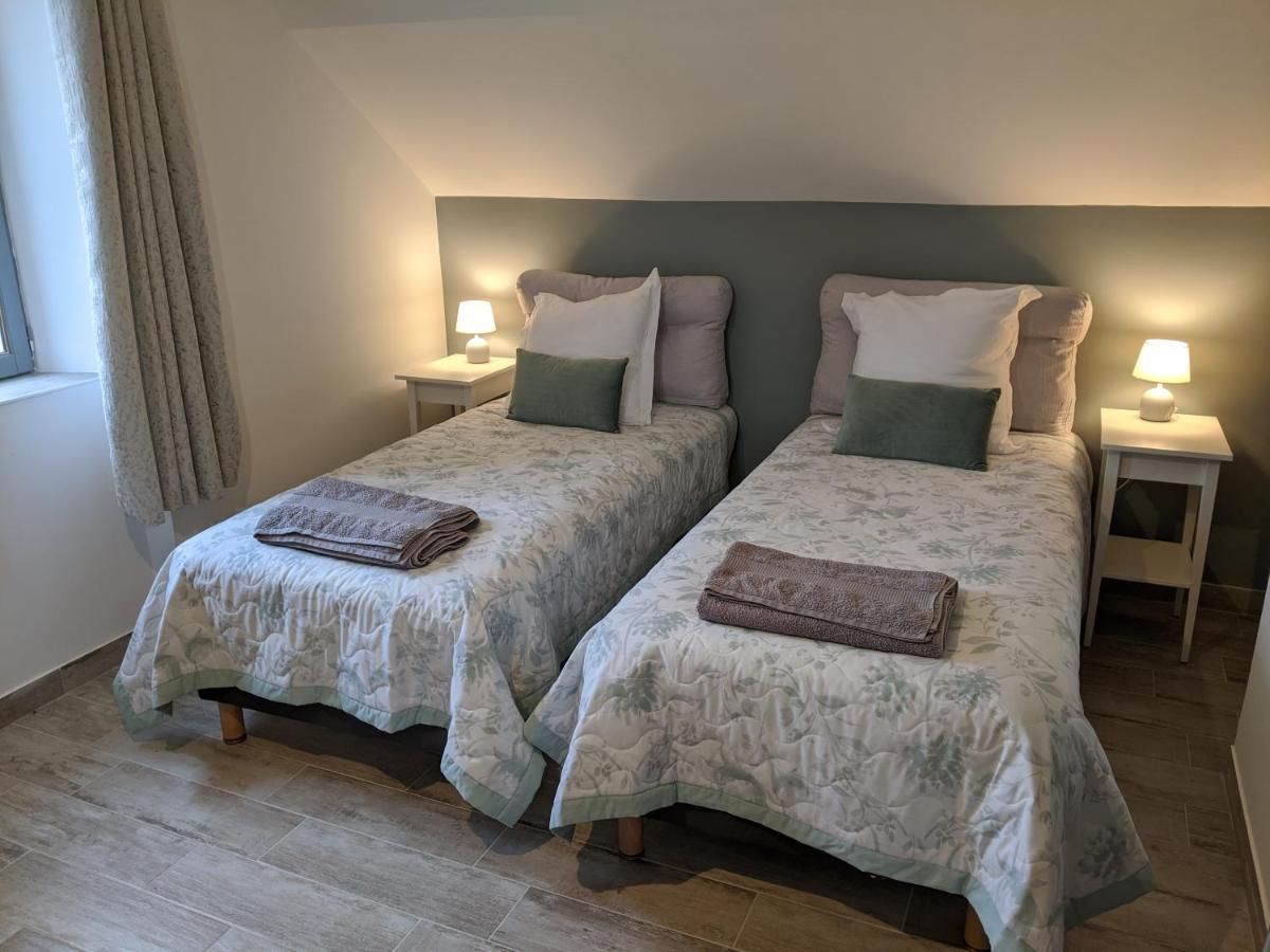 Domaine De Fleurie Bed & Breakfast Tursac Exterior photo