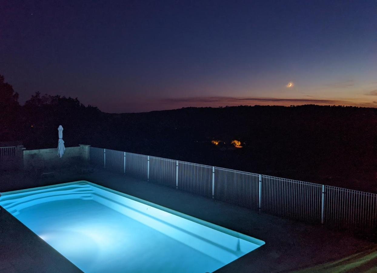 Domaine De Fleurie Bed & Breakfast Tursac Exterior photo